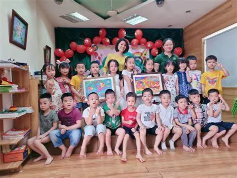 "Đắt xắt ra miếng"? Ba mẹ nhận lại được gì từ khoản học phí đã đầu tư