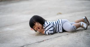 cách xử lý khi trẻ không chịu đến lớp